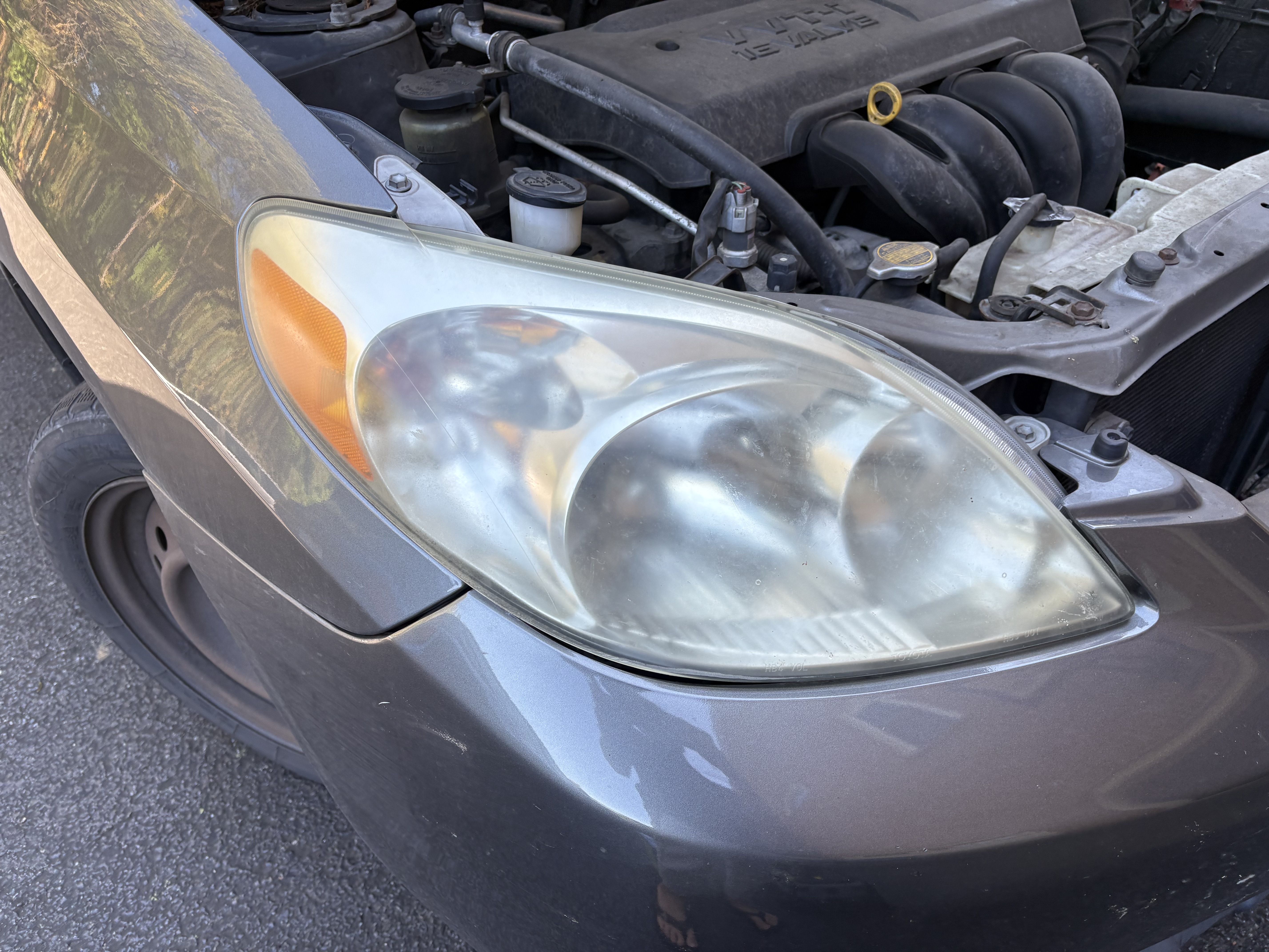 Cloudy headlight before restoration